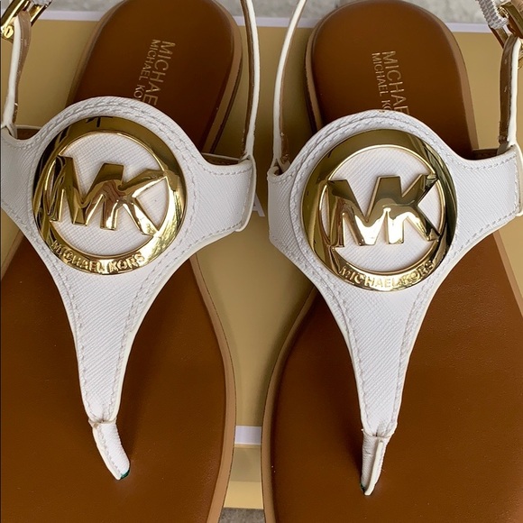 MICHAEL KORS AUBREY CHARM THONG SAFFIANO PVC - Picture 7 of 16